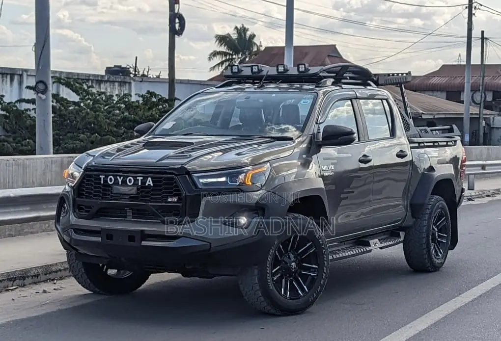 Toyota Hilux Revo Double Cab Deisel 2.8 RWD 2018 Gray
