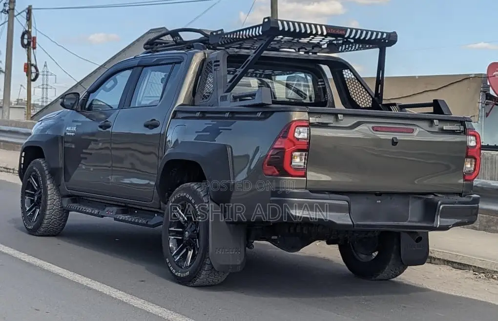 Toyota Hilux Revo Double Cab Deisel 2.8 RWD 2018 Gray