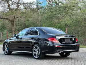 Mercedes-Benz E350e 2017 Black