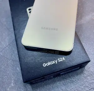New Samsung Galaxy S24 256 GB Gold
