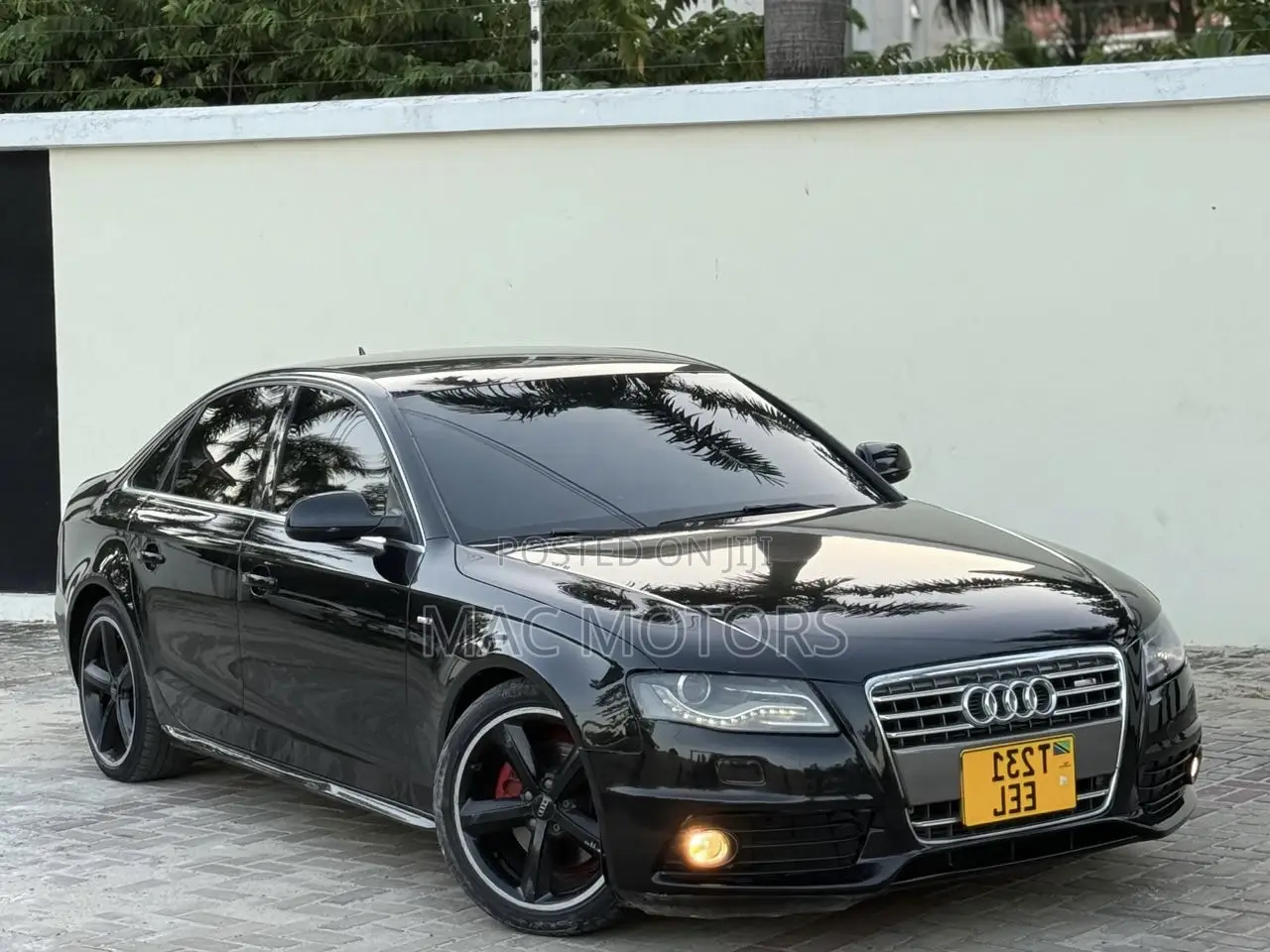 Audi A4 2.0T Premium Quattro 2010 Black
