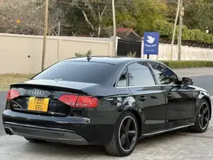 Audi A4 2.0T Premium Quattro 2010 Black