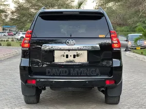 Toyota Land Cruiser Prado 2023 Black