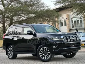 Toyota Land Cruiser Prado 2023 Black