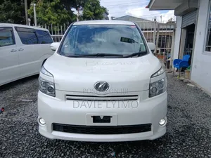 Toyota Noah 2.0 143hp YY AWD (5 Seater) 2009 Pearl