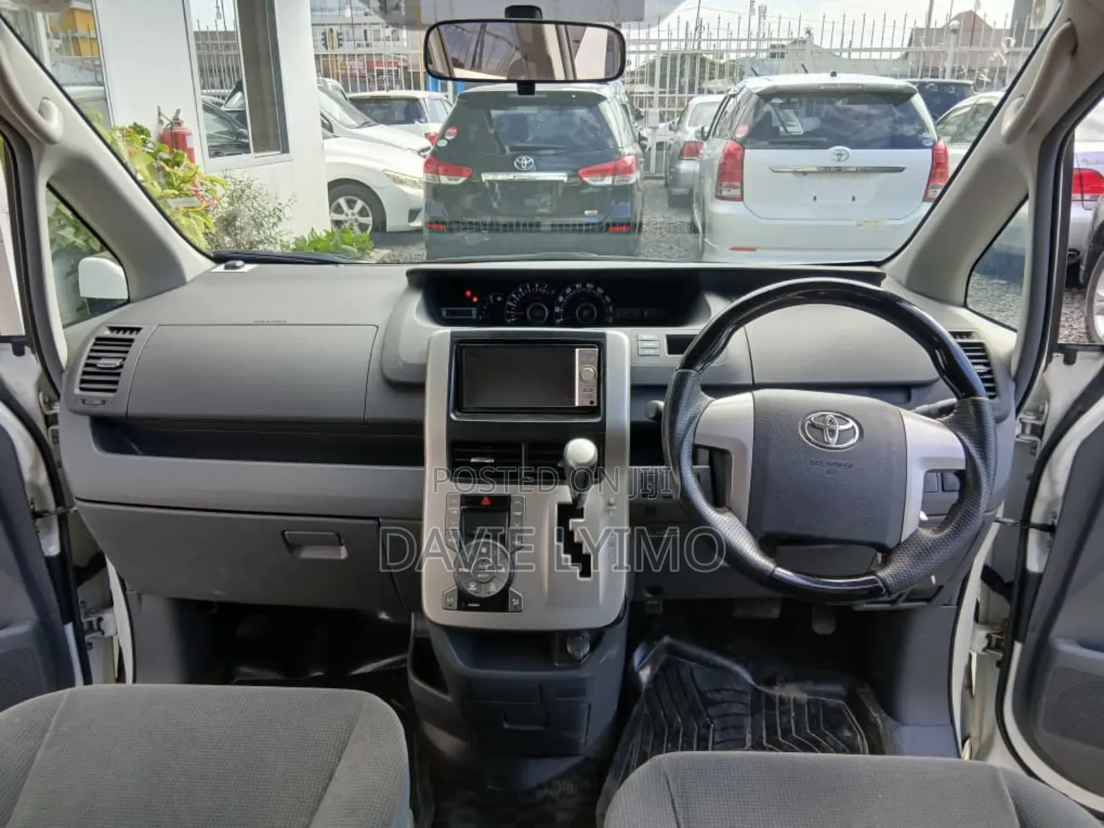 Toyota Noah 2.0 143hp YY AWD (5 Seater) 2009 Pearl