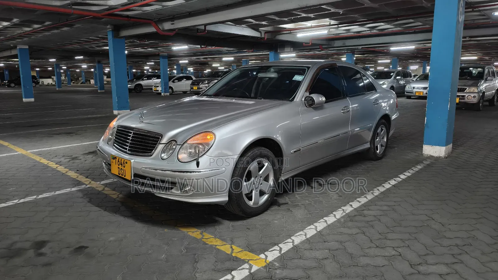 Mercedes-Benz E320 2004 Silver