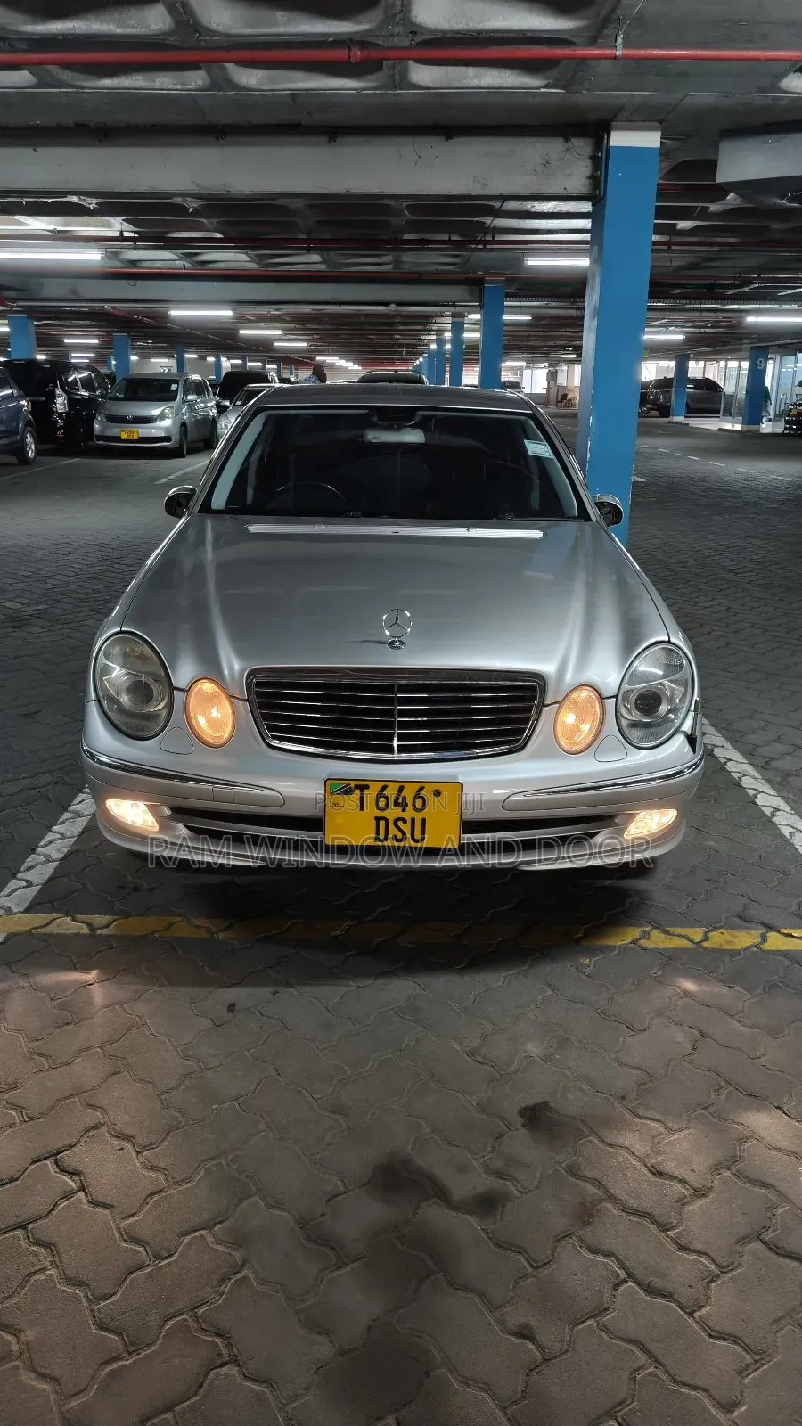 Mercedes-Benz E320 2004 Silver