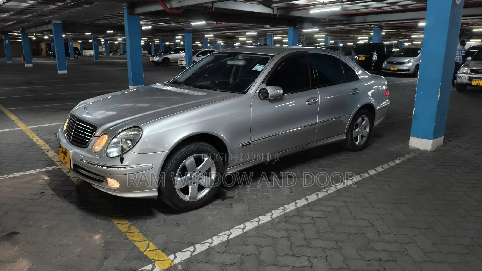Mercedes-Benz E320 2004 Silver