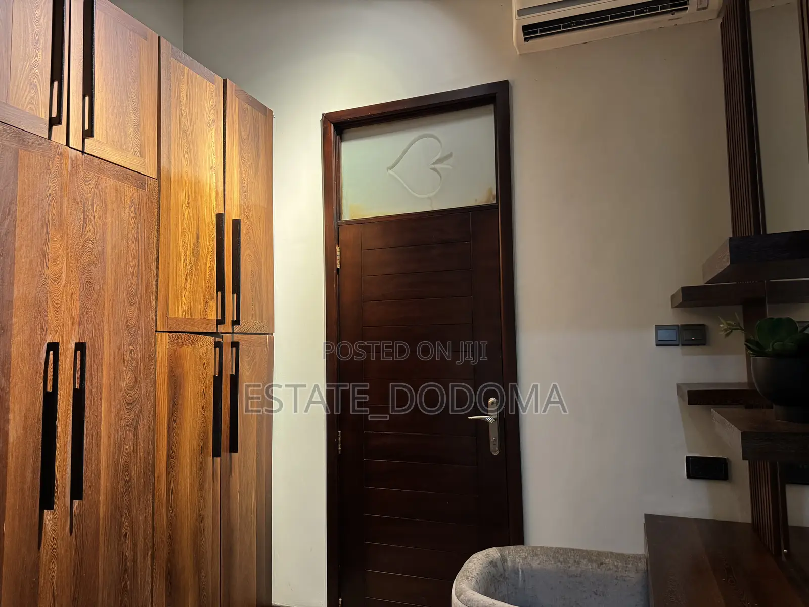 Furnished 8bdrm House in Mbezi Beach for sale