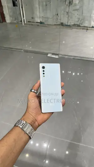 LG Velvet 128 GB White