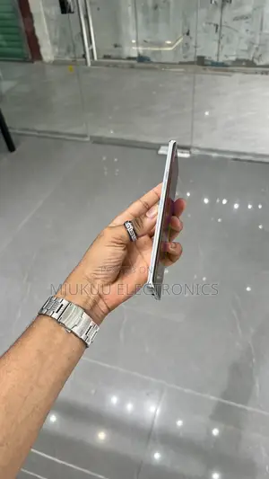 LG Velvet 128 GB White