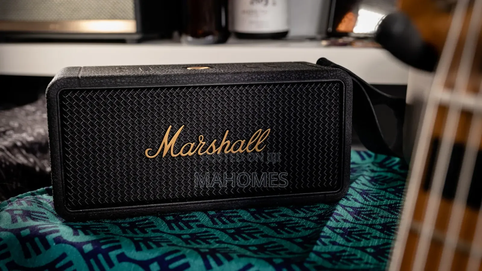Marshall Middleton Portable Wireless Bluetooth Speaker - Black/Blass