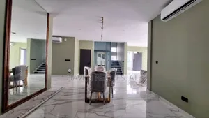 Furnished 8bdrm Villa in Oyster Bay for sale