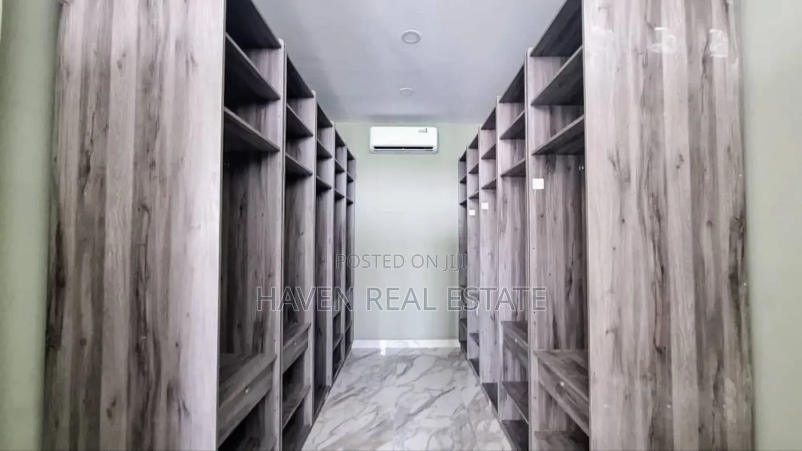 Furnished 8bdrm Villa in Oyster Bay for sale