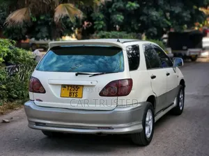 Toyota Harrier 2.2 16V 2003 White
