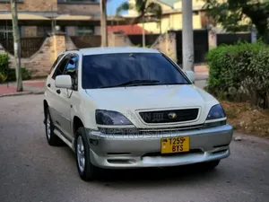 Toyota Harrier 2.2 16V 2003 White
