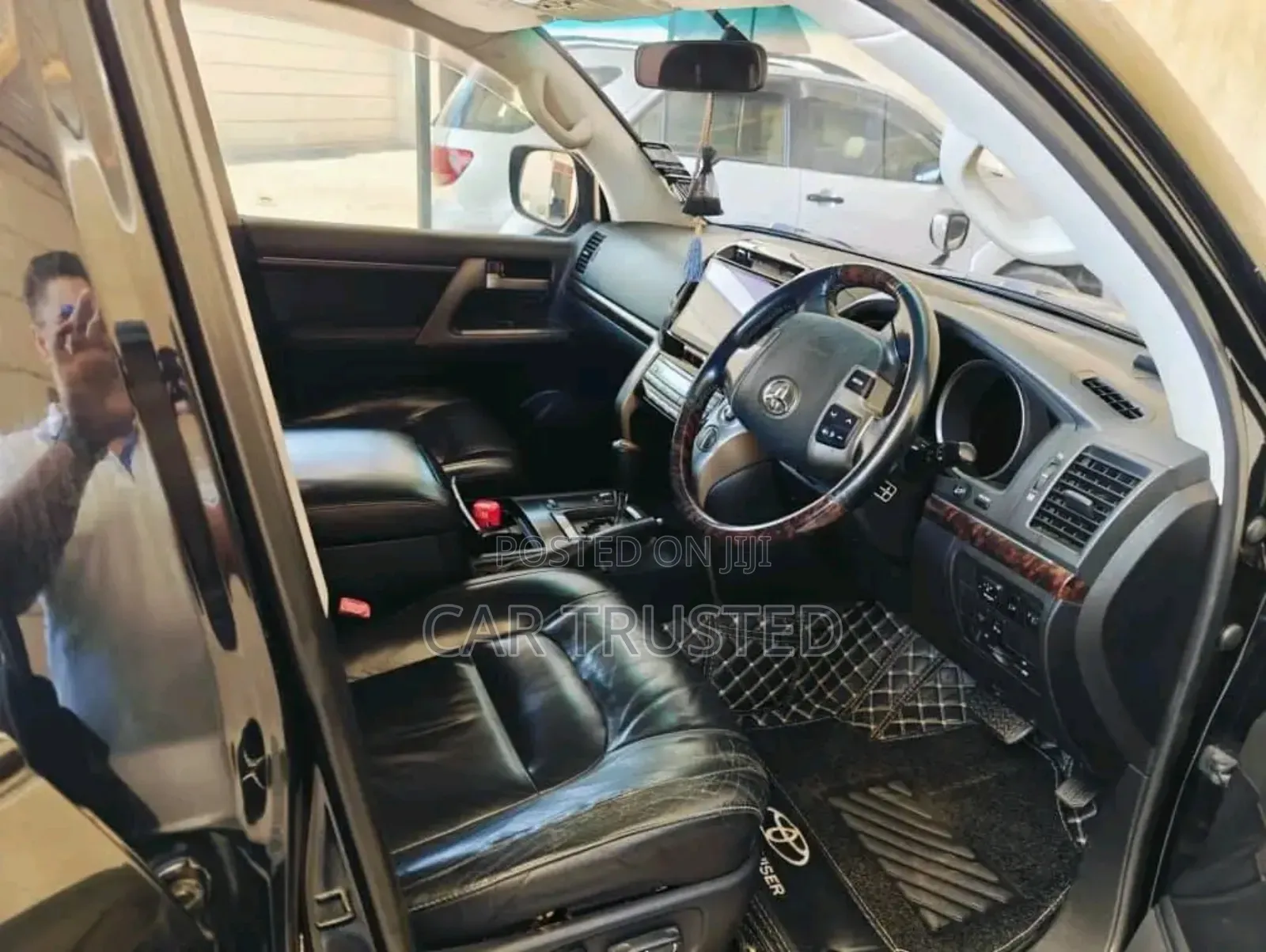 Toyota Land Cruiser 4.6 V8 ZX 2011 Black
