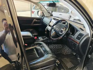 Toyota Land Cruiser 4.6 V8 ZX 2011 Black