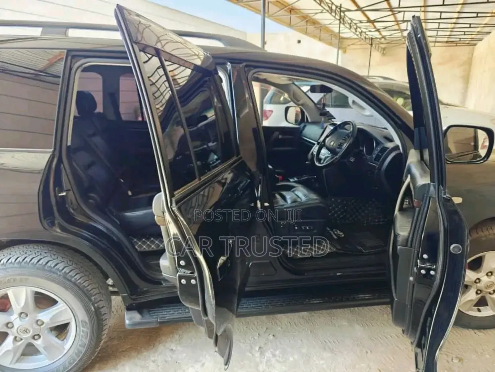 Toyota Land Cruiser 4.6 V8 ZX 2011 Black