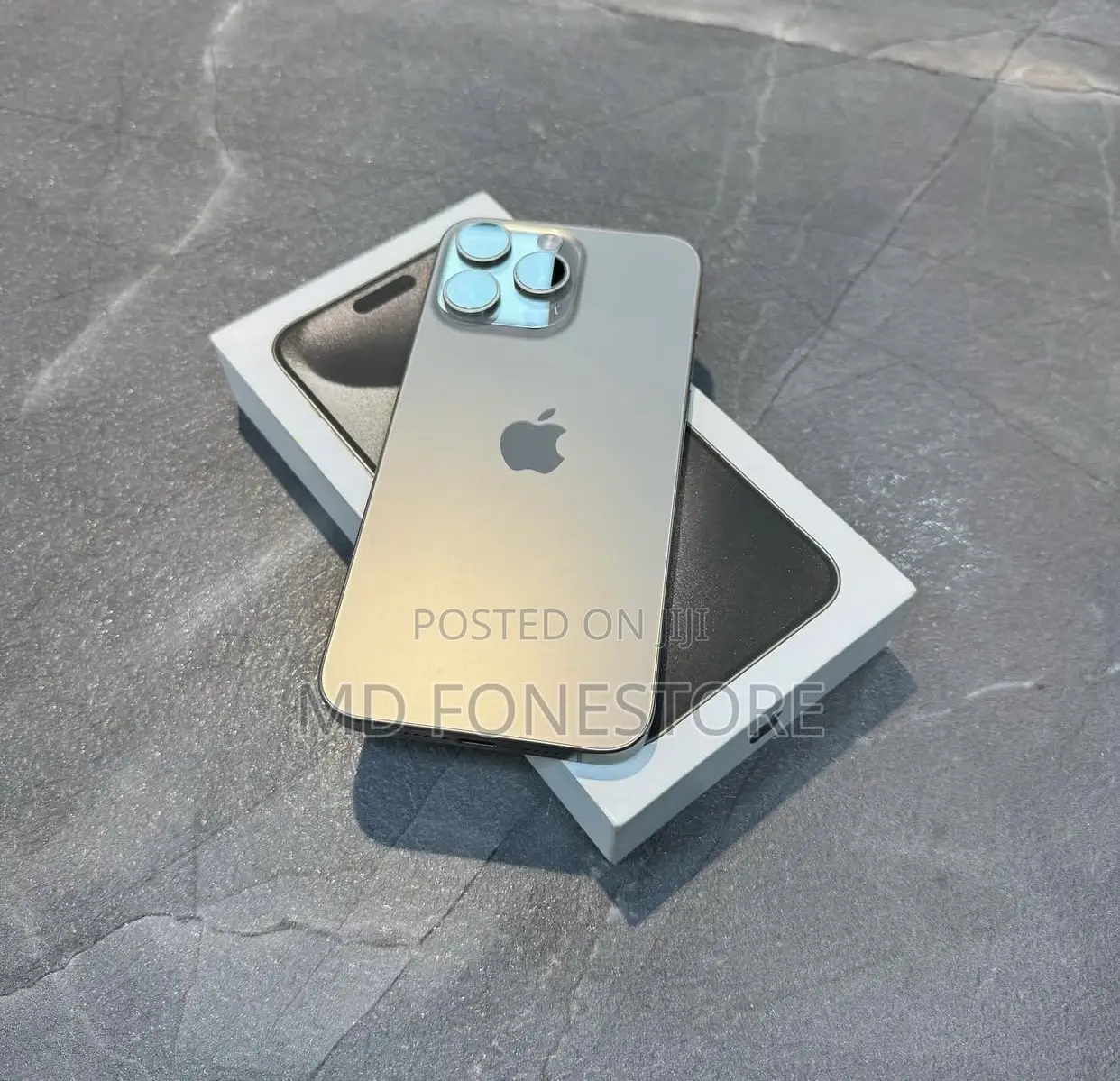 New Apple iPhone 15 Pro Max 256 GB Silver
