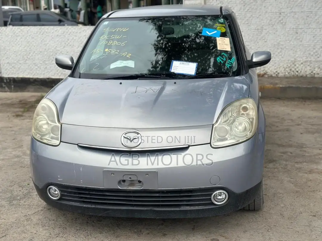 Mazda Verisa 2005 Silver