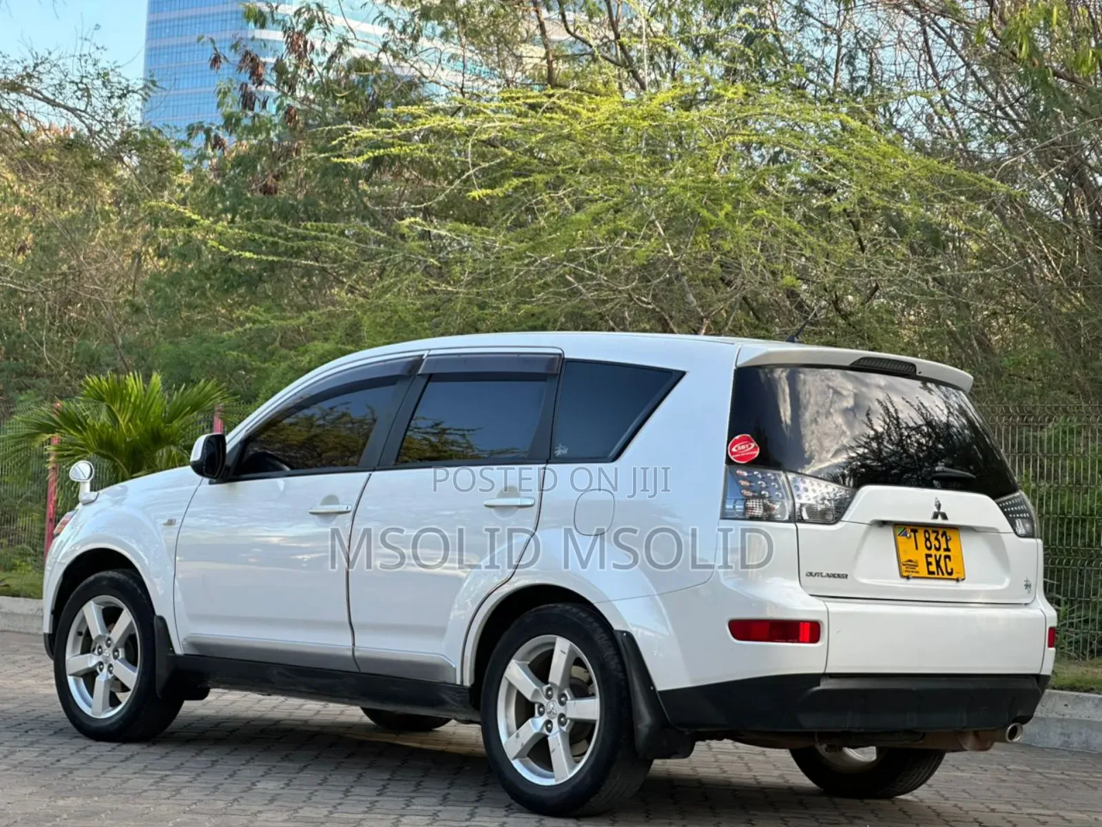 Mitsubishi Outlander 2009 White