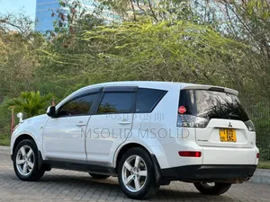 Mitsubishi Outlander 2009 White
