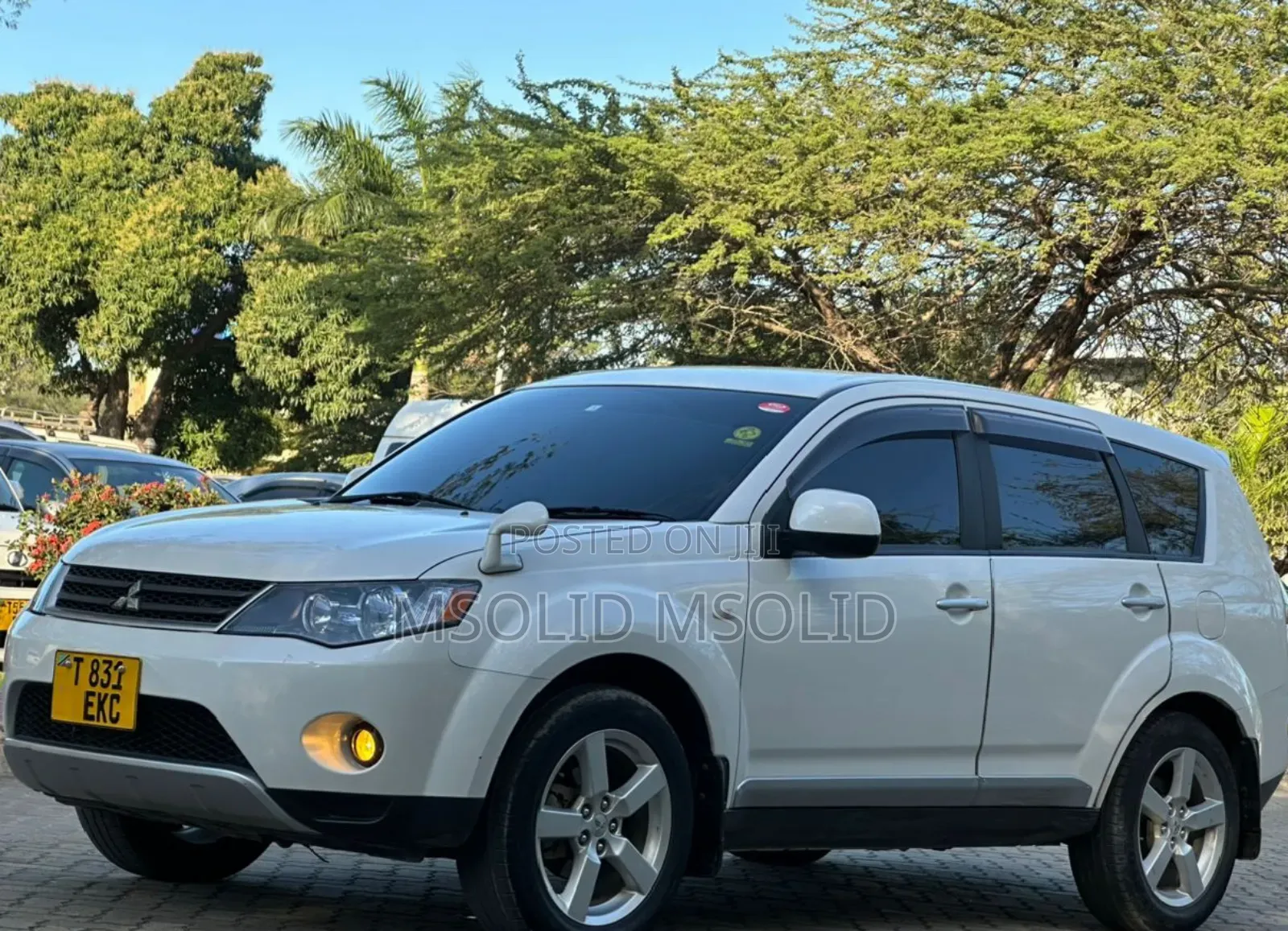 Mitsubishi Outlander 2009 White