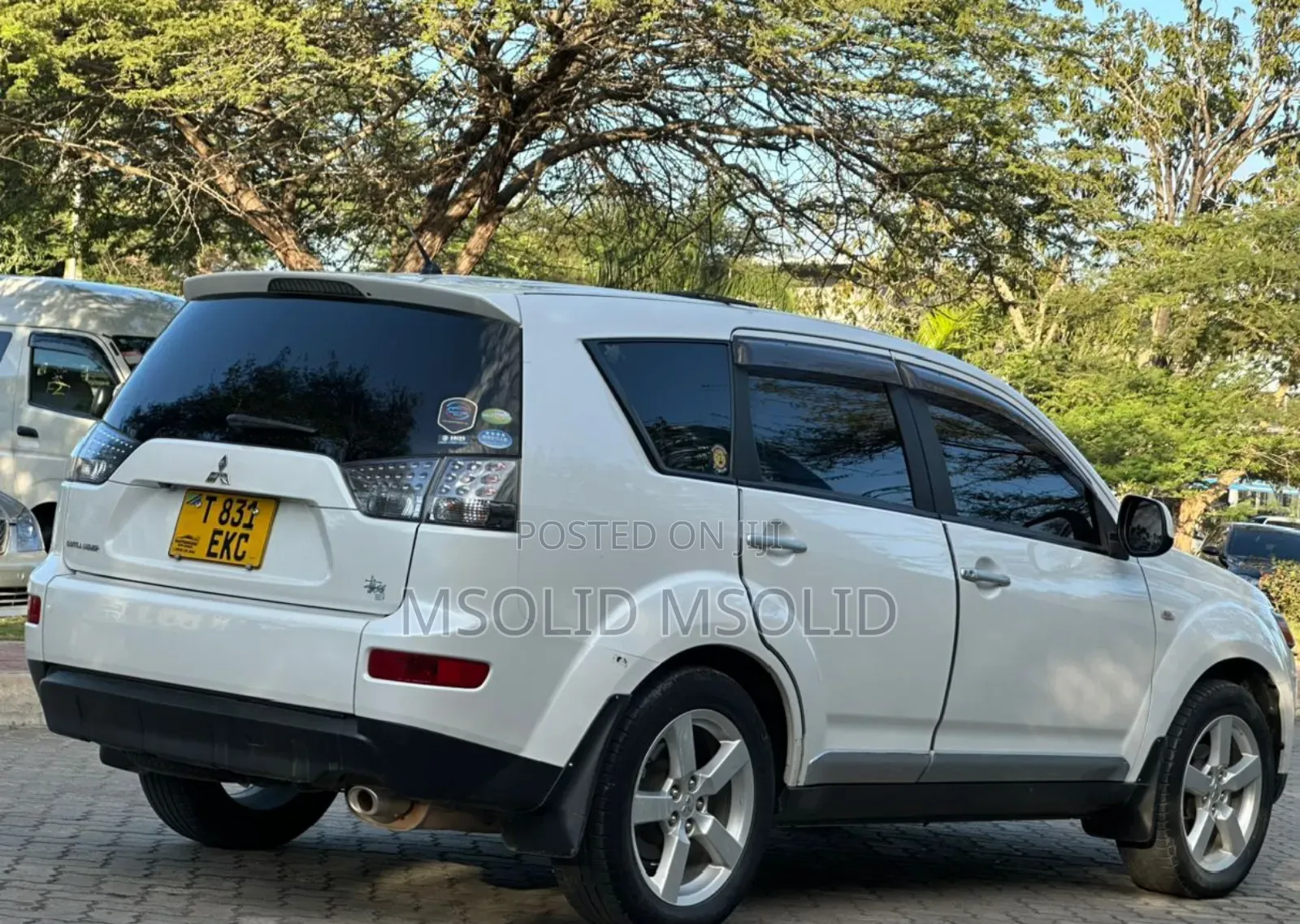 Mitsubishi Outlander 2009 White