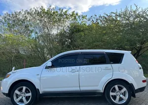 Mitsubishi Outlander 2009 White