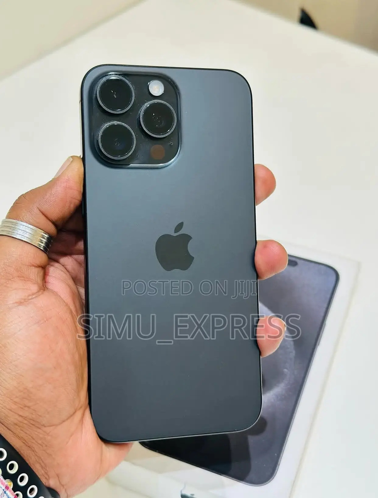 New Apple iPhone 15 Pro 256 GB