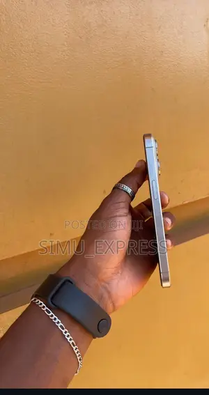 New Apple iPhone 15 Pro 128 GB