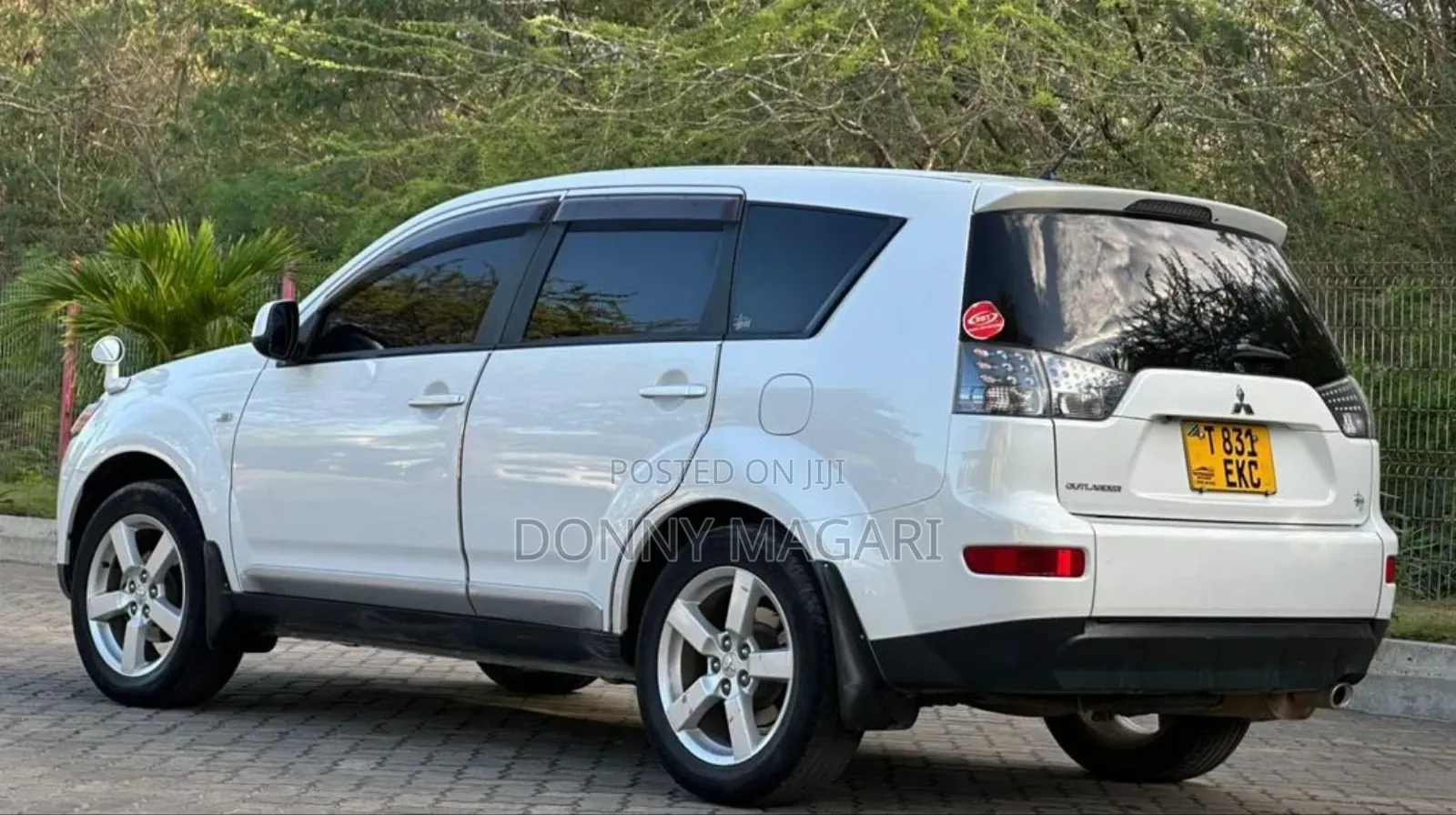 Mitsubishi Outlander 2009 White
