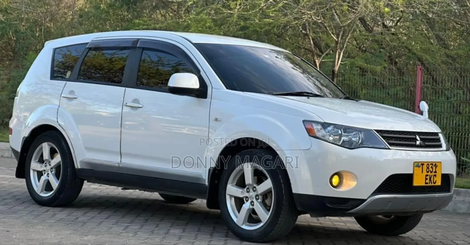 Mitsubishi Outlander 2009 White