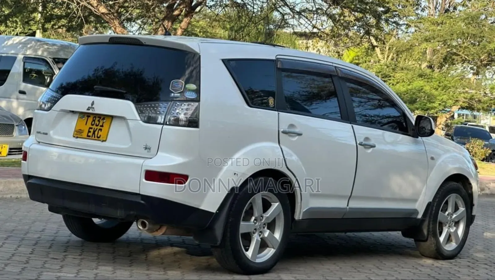 Mitsubishi Outlander 2009 White