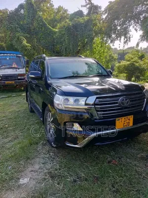 Toyota Land Cruiser 4.6 V8 ZX 2012 Black