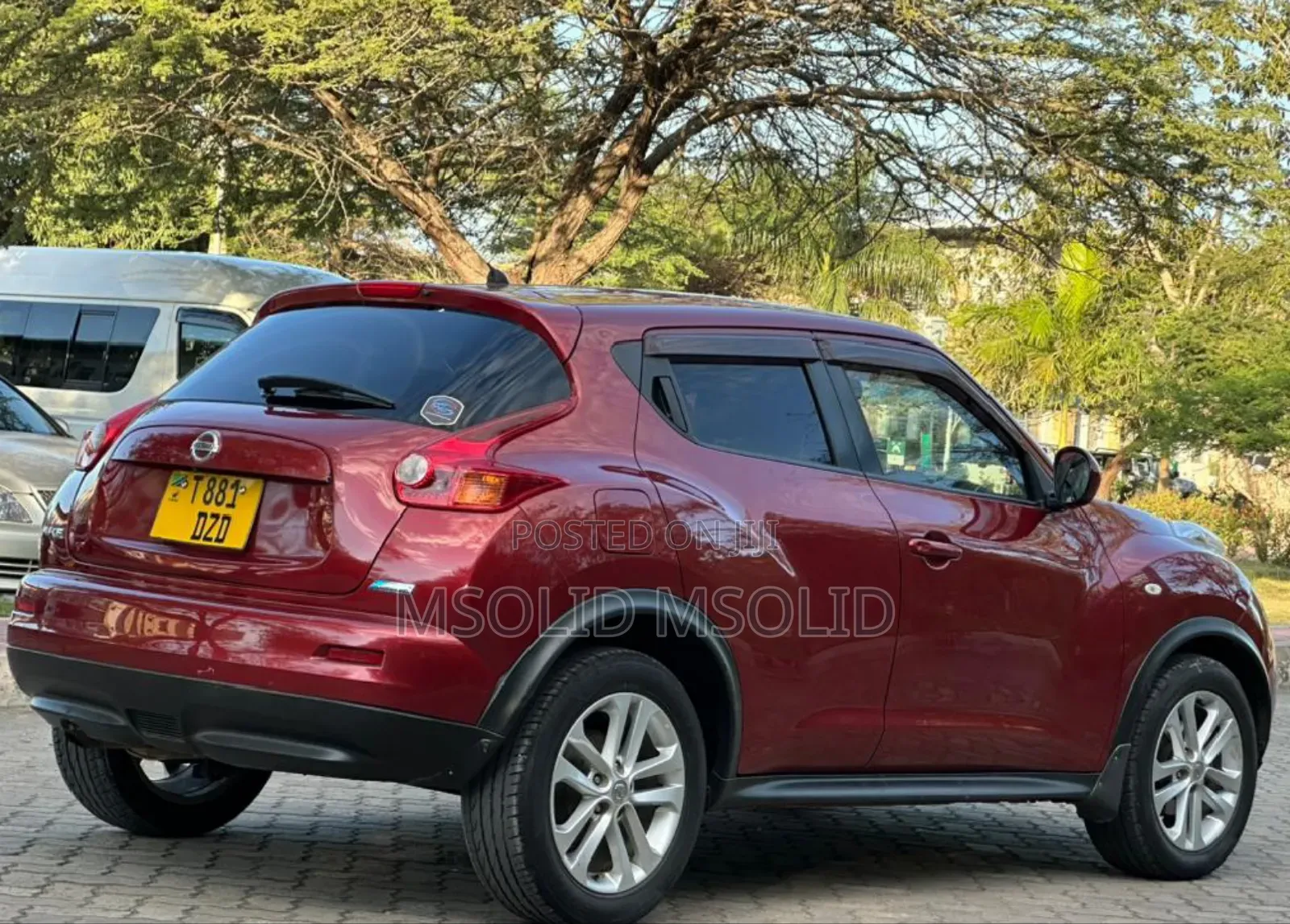 Nissan Juke 2011 Burgundy