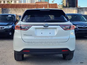 Toyota Harrier 2.0 2015 Off white