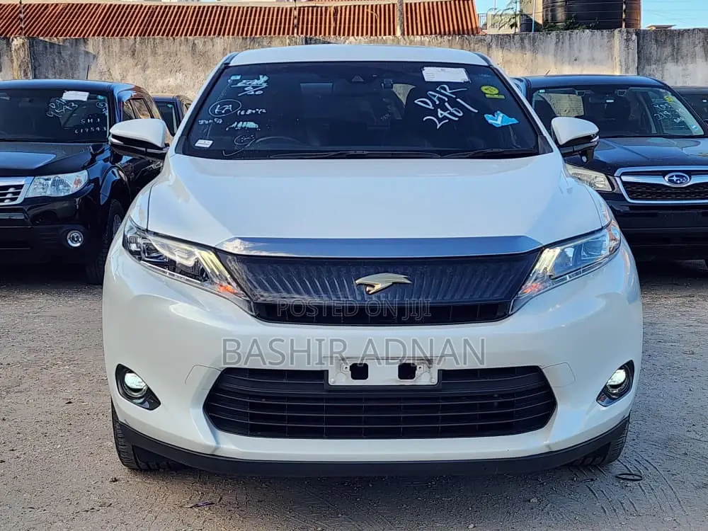 Toyota Harrier 2.0 2015 Off white