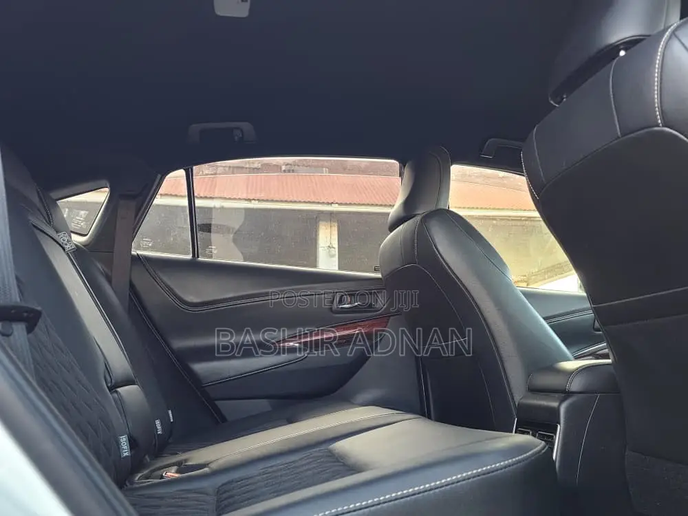 Toyota Harrier 2.0 2015 Off white