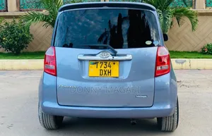 Toyota Ractis 2008 Blue