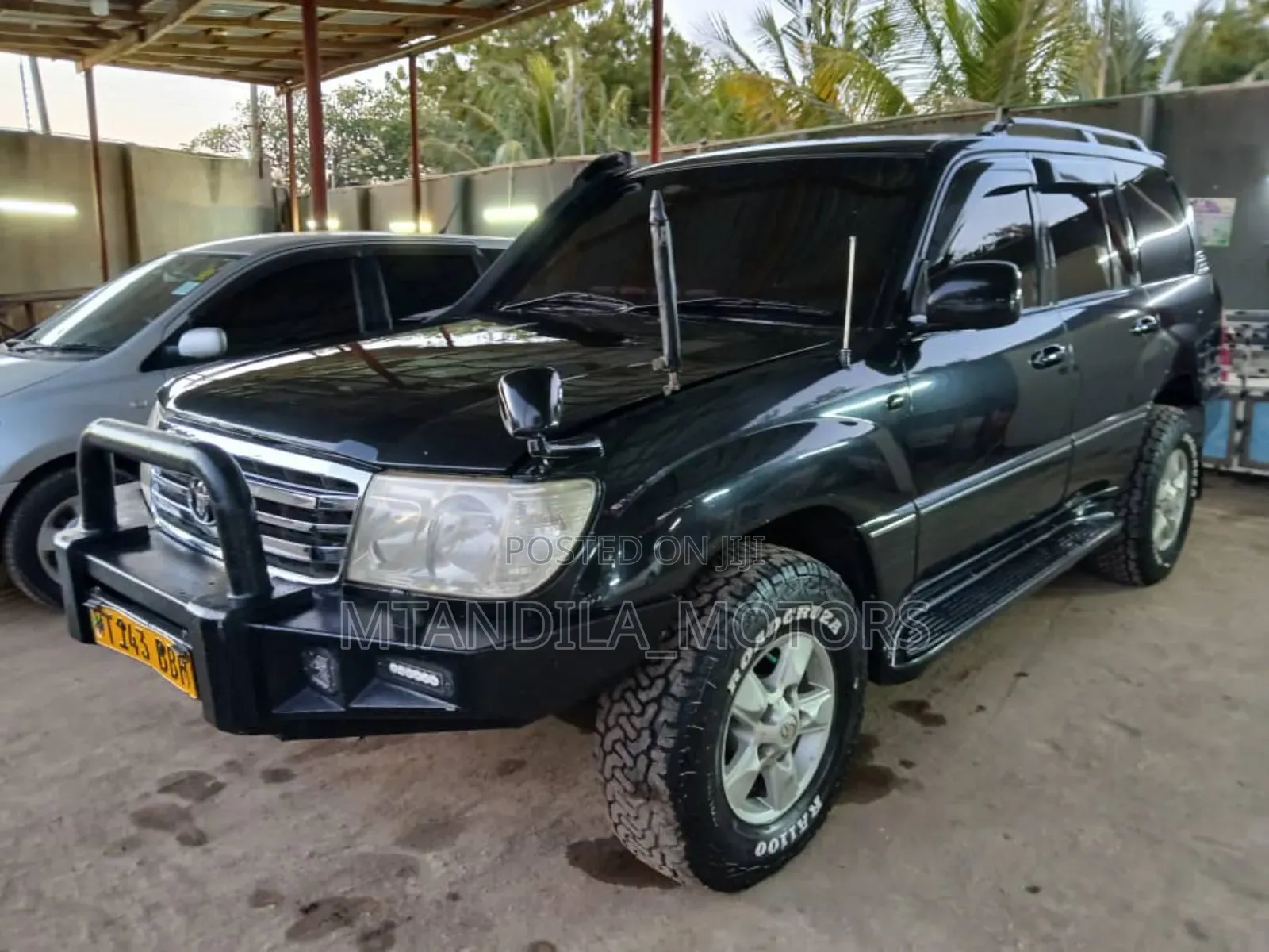 Toyota Land Cruiser 2001 Black