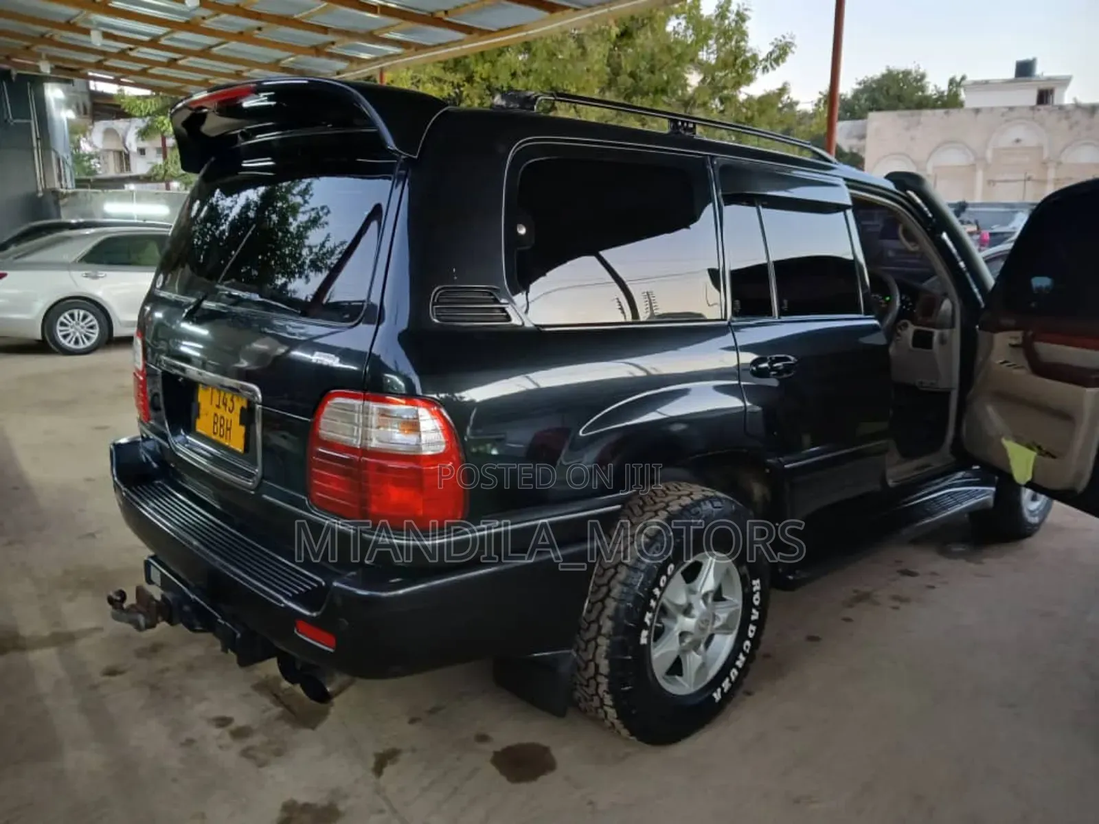 Toyota Land Cruiser 2001 Black