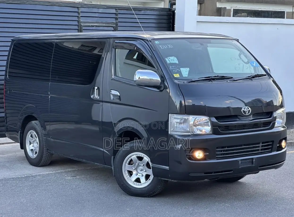 Toyota HiAce 2006 Black