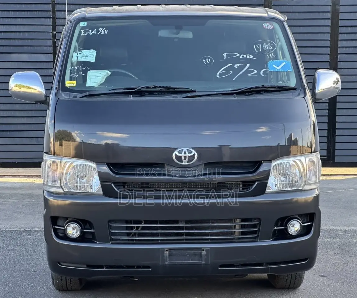 Toyota HiAce 2006 Black