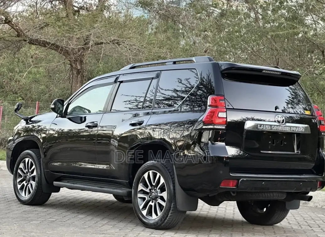 Toyota Land Cruiser Prado 4.0 Petrol TX 2022 Black