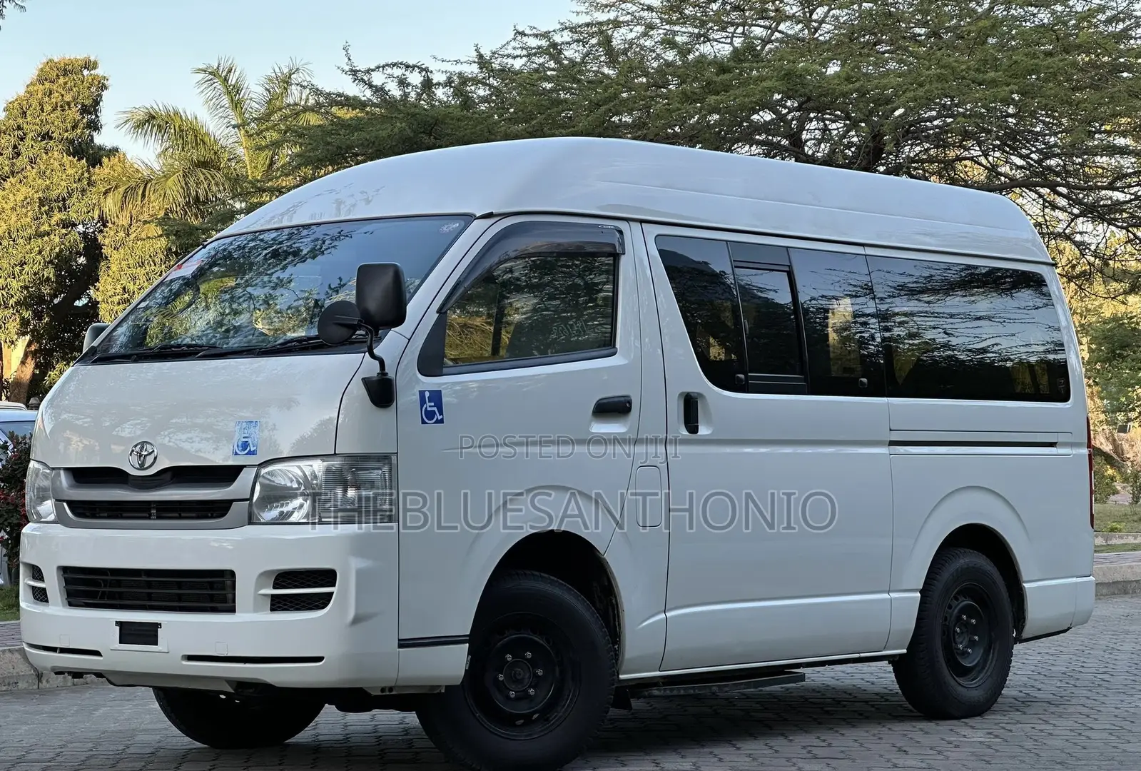 Toyota HiAce 2008 White