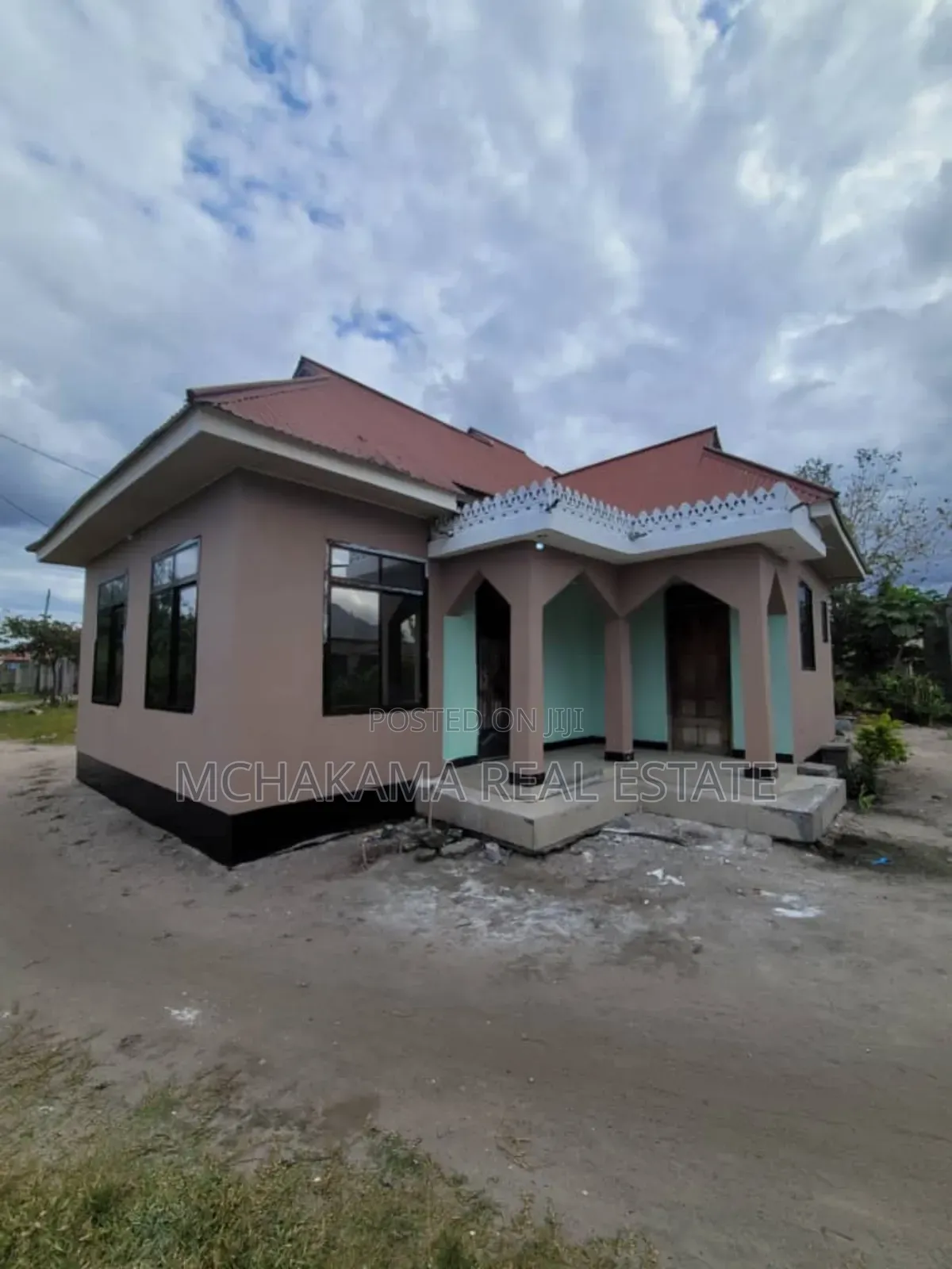 3bdrm House in Mchakama, Msongola for sale