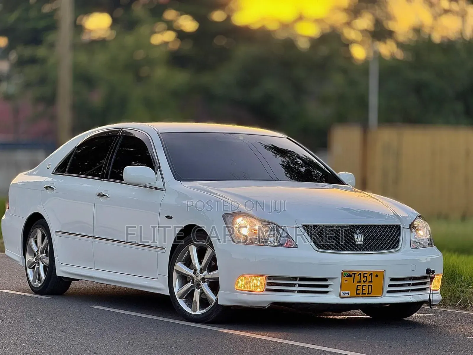Toyota Crown Royale 2005 White